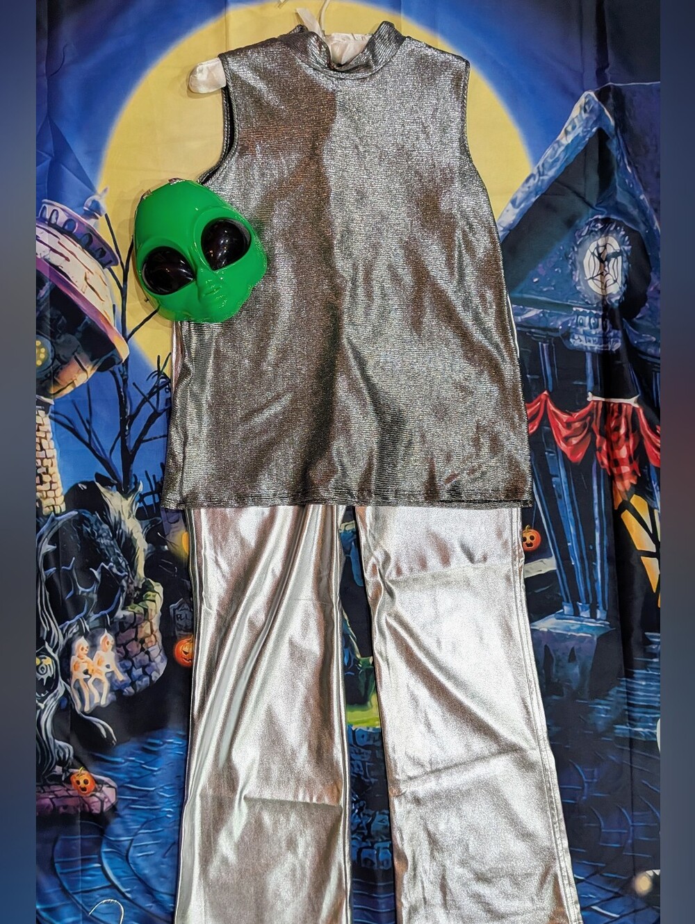 Large Women's Alien Halloween Costume Light Up Silver Pants Tank Mask Green L